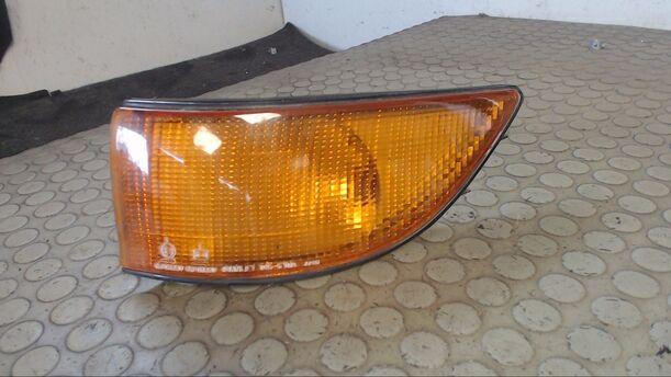 Foto: BLINKER VORN LINKS eines Mitsubishi Colt 1300