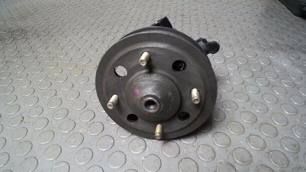 Foto: PUMPE SERVOLENKUNG/ SERVOPUMPE eines Toyota Previa
