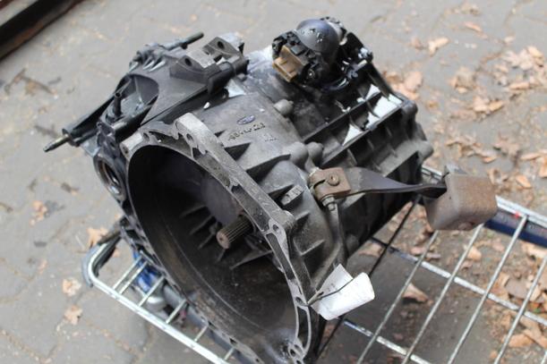 Foto: SCHALTGETRIEBE 5-GANG eines Ford Escort Turnier