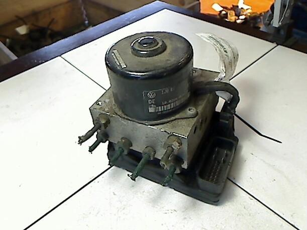 Foto: HAUPTBREMSAGGREGAT ABS eines Seat Cordoba 1.6