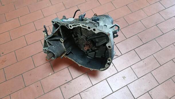 Foto: SCHALTGETRIEBE 5-GANG JB1138 eines Renault Clio 1.2