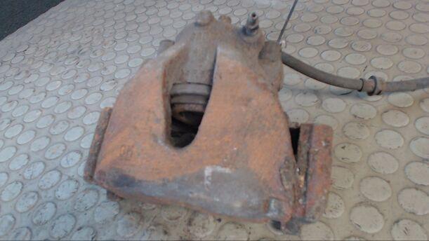 Foto: BREMSSATTEL VORN LINKS eines Opel Astra 1.8
