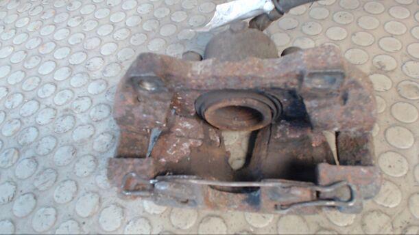 Foto: BREMSSATTEL VORN RECHTS eines Opel Astra 1.8