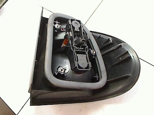 Foto: HECKLEUCHTE / RÜCKLICHT LINKS eines Renault Laguna 1.8