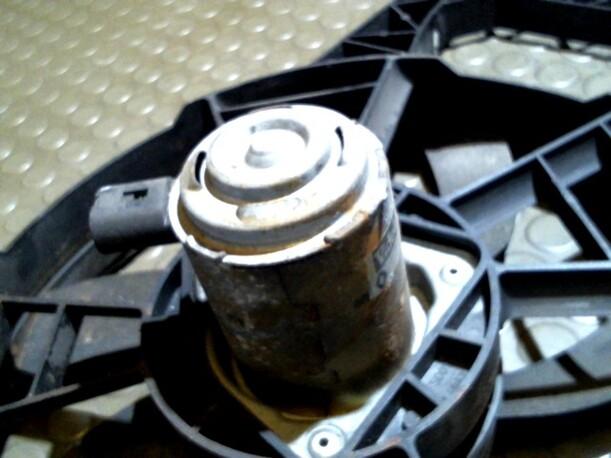 Foto: ELEKTROLÜFTER eines Renault Laguna 1.8
