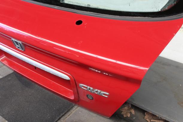 Foto: HECKKLAPPE / HECKDECKEL eines Honda Civic 1.4i