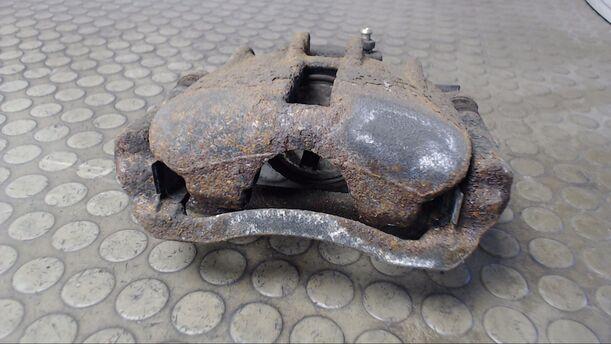 Foto: BREMSSATTEL VORNE LINKS eines Honda Civic 1.4i
