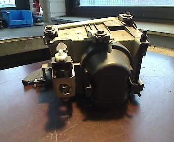 Foto: SCHEINWERFER LINKS L eines Renault Clio