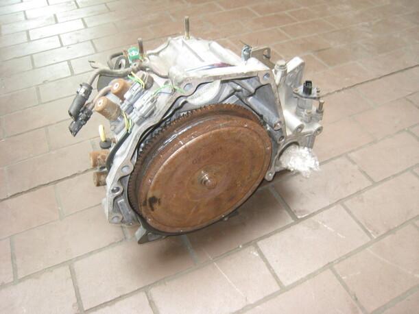 Foto: AUTOMATIK-GETRIEBE eines Honda Accord 2.0i