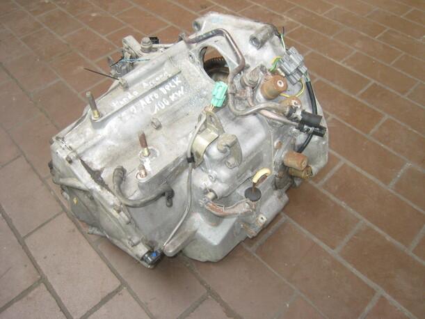 Foto: AUTOMATIK-GETRIEBE eines Honda Accord 2.0i