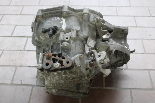 Foto: SCHALTGETRIEBE 5-GANG eines Opel Meriva 1.7 CDTI