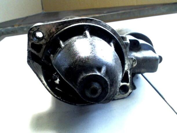 Foto: ANLASSER / STARTER BOSCH eines Mercedes-Benz 230 TE LX