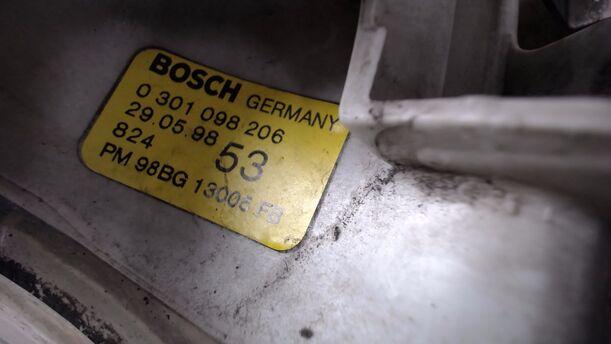 Foto: SCHEINWERFER RECHTS eines Ford Mondeo Turnier 16V