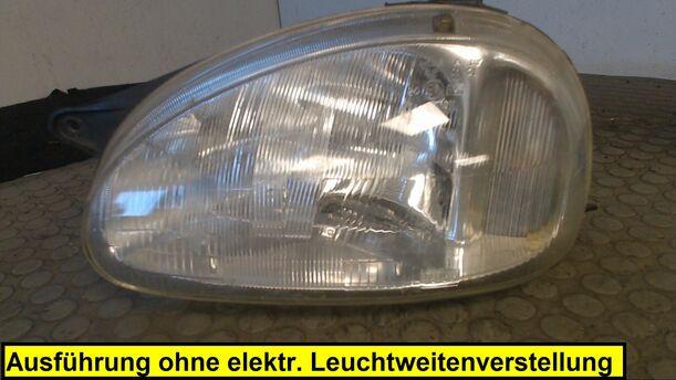 Foto: SCHEINWERFER LINKS eines Opel Corsa
