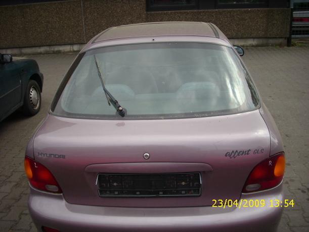Foto: HECKKLAPPE / HECKDECKEL eines Hyundai Accent 1.5 Automatik