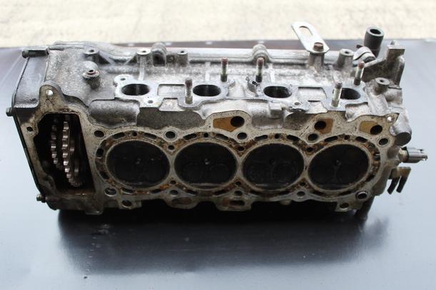 Foto: ZYLINDERKOPF eines Nissan Micra 1.0