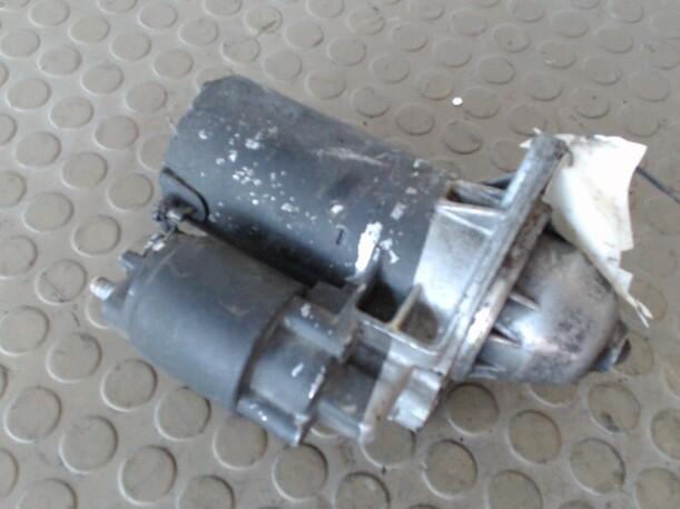 Foto: ANLASSER / STARTER BOSCH eines Opel Omega Caravan 2.0