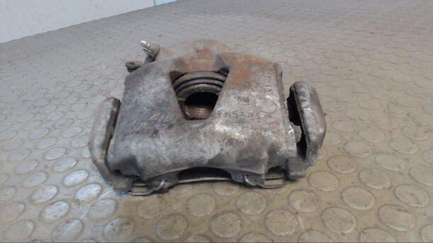 Foto: BREMSSATTEL VORN RECHTS eines Opel Astra Caravan 16V Anfora
