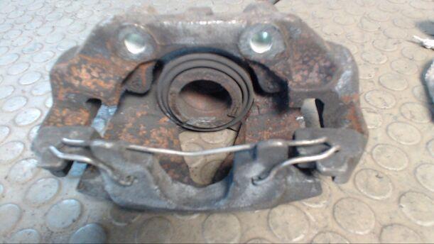Foto: BREMSSATTEL VORN RECHTS eines Opel Astra Caravan 16V Anfora