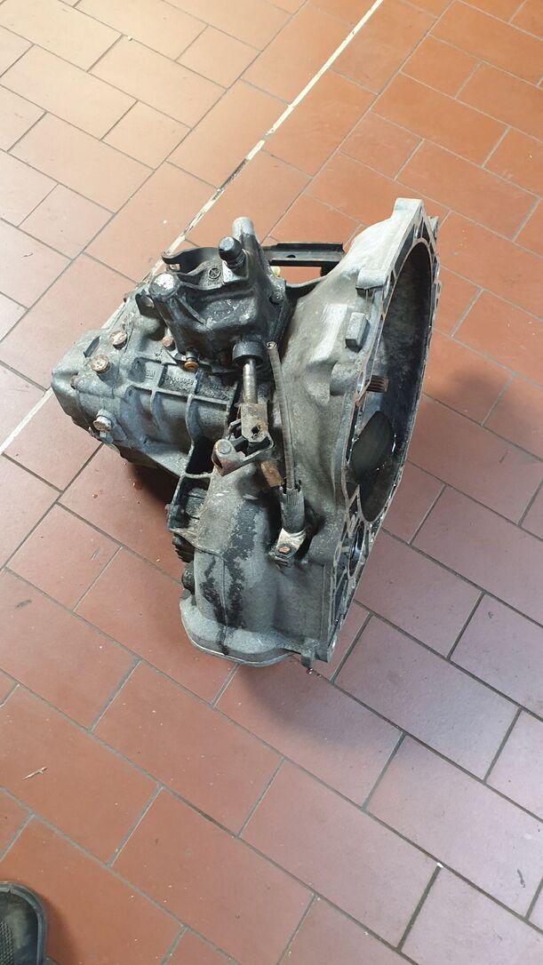 Foto: SCHALTGETRIEBE 5-GANG eines Opel Astra Caravan TD (D)