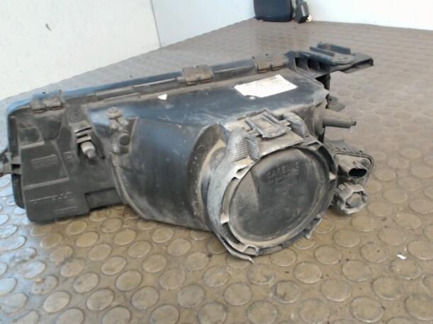 Foto: SCHEINWERFER RECHTS eines Opel Vectra