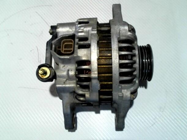 Foto: LICHTMASCHINE eines Mazda 626 1.9