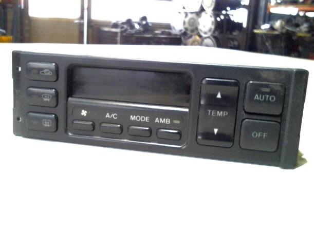 Foto: HEIZUNGSBETÄTIGUNG eines Mazda 626 1.9