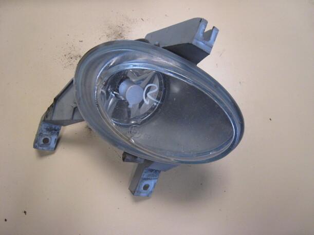 Foto: NEBELSCHEINWERFER  RECHTS eines Opel Tigra 1.4i 16V Color Line Chequers