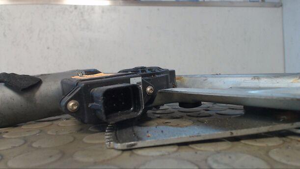 Foto: FENSTERHEBER ELEKTR RECHTS eines Opel Tigra 1.4i 16V