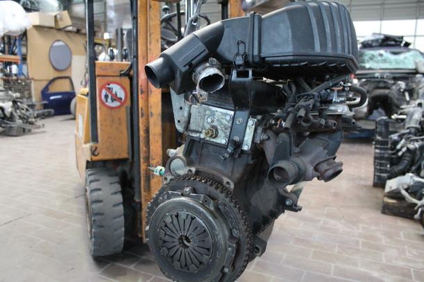 Foto: MOTOR eines Renault Twingo 1.3