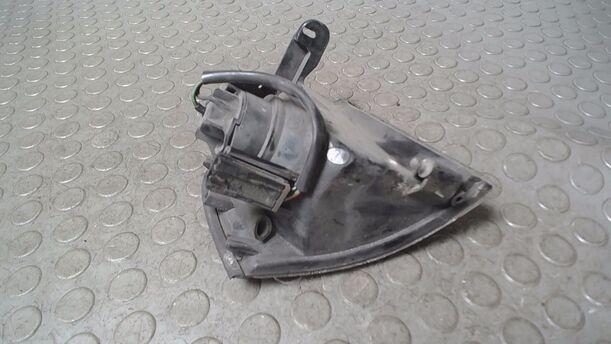 Foto: BLINKER LINKS eines Nissan Primera 1.6 Classic