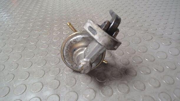 Foto: KRAFTSTOFFPUMPE eines Nissan Primera 1.6 Classic