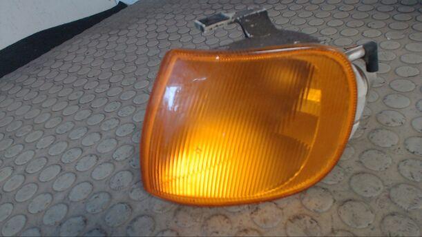 Foto: BLINKER / BLINKLEUCHTE LINKS eines VW Polo 45