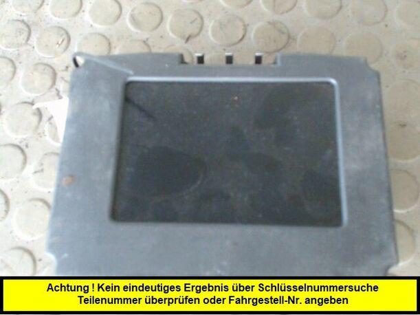 Foto: DISPLAY/BILDSCHIRM eines Opel Vectra 1.8 Caravan