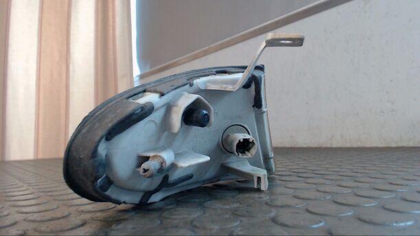 Foto: STANDLICHT LINKS eines Mazda 323 S 1.5 GL