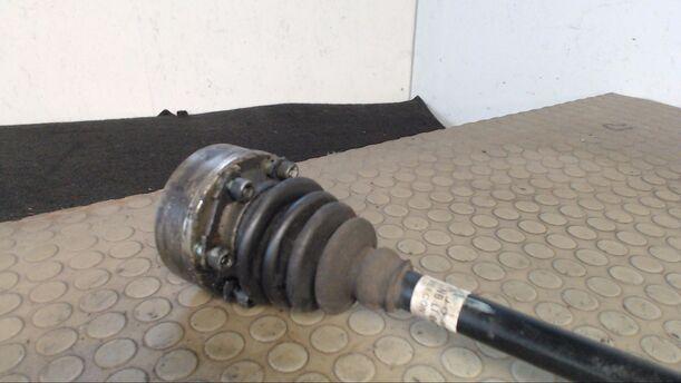 Foto: ANTRIEBSWELLE LINKS eines VW New Beetle 1.9 TDI