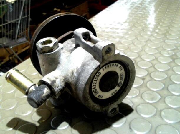 Foto: PUMPE SERVOLENKUNG eines VW Golf Variant 1.8