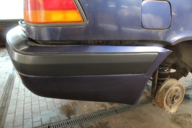 Foto: STOßSTANGE / STOSSFÄNGER HINTEN eines Daewoo Espero 1.5
