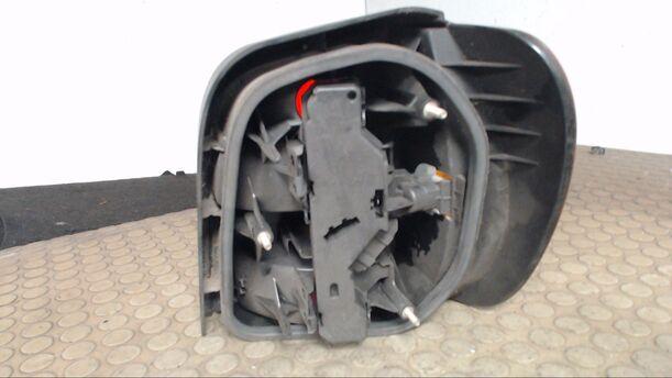 Foto: HECKLEUCHTE / RÜCKLEUCHTE LINKS eines VW Polo 75