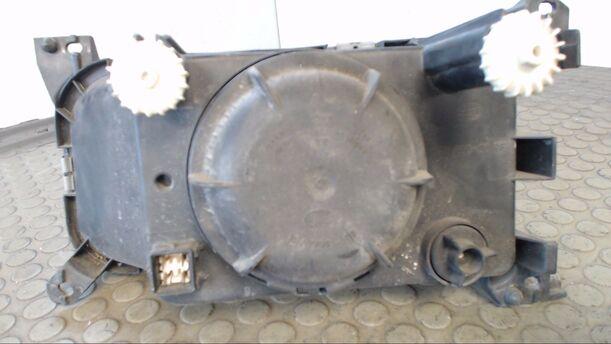 Foto: SCHEINWERFER LINKS eines VW Passat Variant 1.8