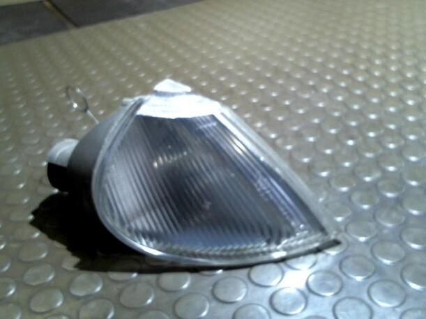 Foto: BLINKER VORN RECHTS eines Renault Laguna Grandtour 1.8 Club