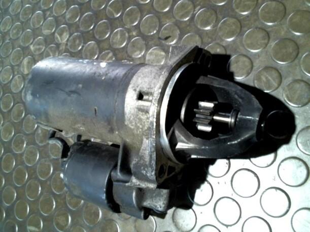 Foto: ANLASSER / STARTER BOSCH eines Mercedes-Benz 200 E CD