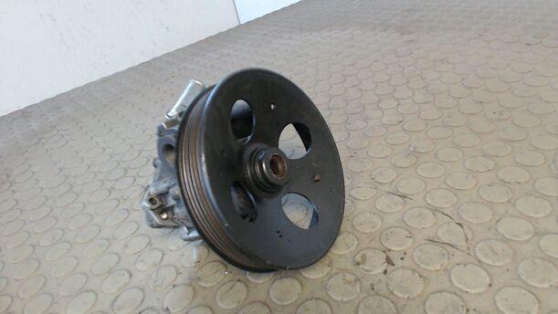 Foto: LENKGETRIEBEPUMPE eines Opel Astra 16V