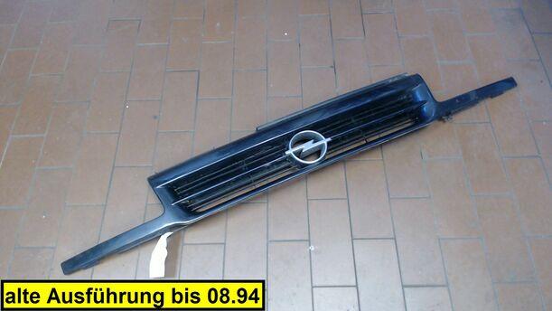 Foto: KÜHLERGRILL eines Opel Astra