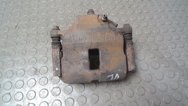 Foto: BREMSSATTEL VORN LINKS eines Nissan Primera 2.0