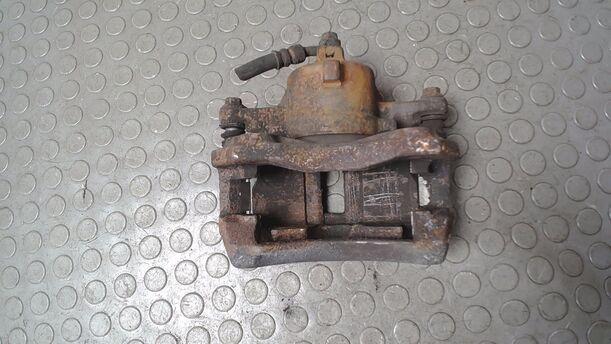 Foto: BREMSSATTEL VORN LINKS eines Nissan Primera 2.0