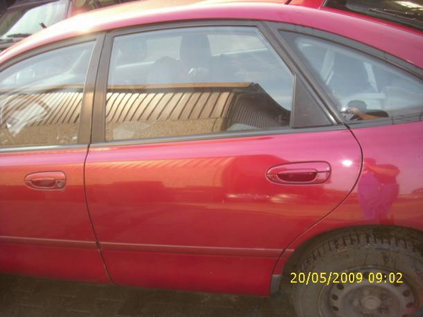 Foto: TÜR HINTEN LINKS eines Mazda 626 2.0i