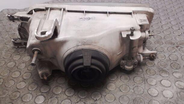 Foto: SCHEINWERFER RECHTS eines Toyota Corolla 1.3