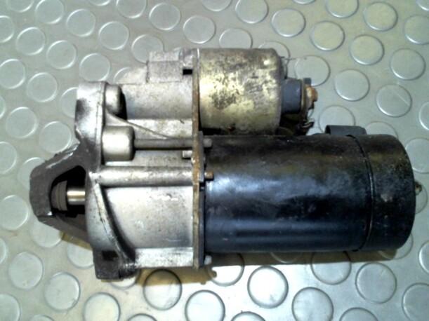 Foto: ANLASSER / STARTER eines Renault Megane 1.6