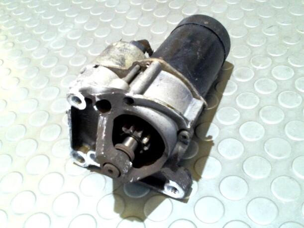 Foto: ANLASSER / STARTER eines Renault Megane 1.6